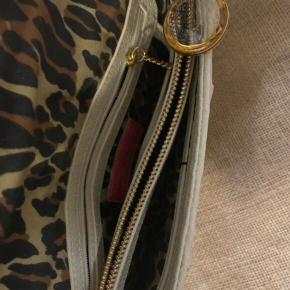 Betsey Johnson Vintage White Leather Clutch - Picture 8 of 8